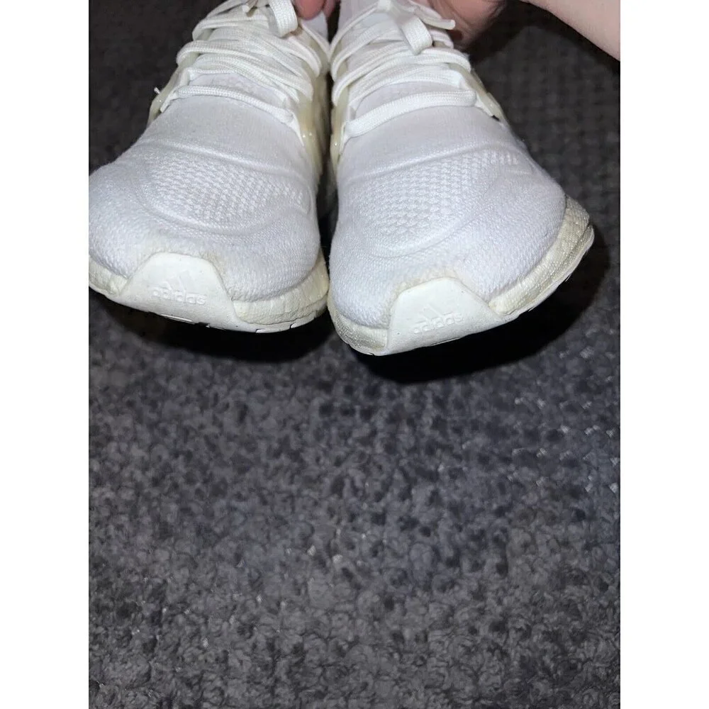 ADIDAS UltraBoost 22 Triple White Womens Sz 6